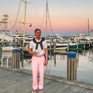 Meet your Posher, Bela